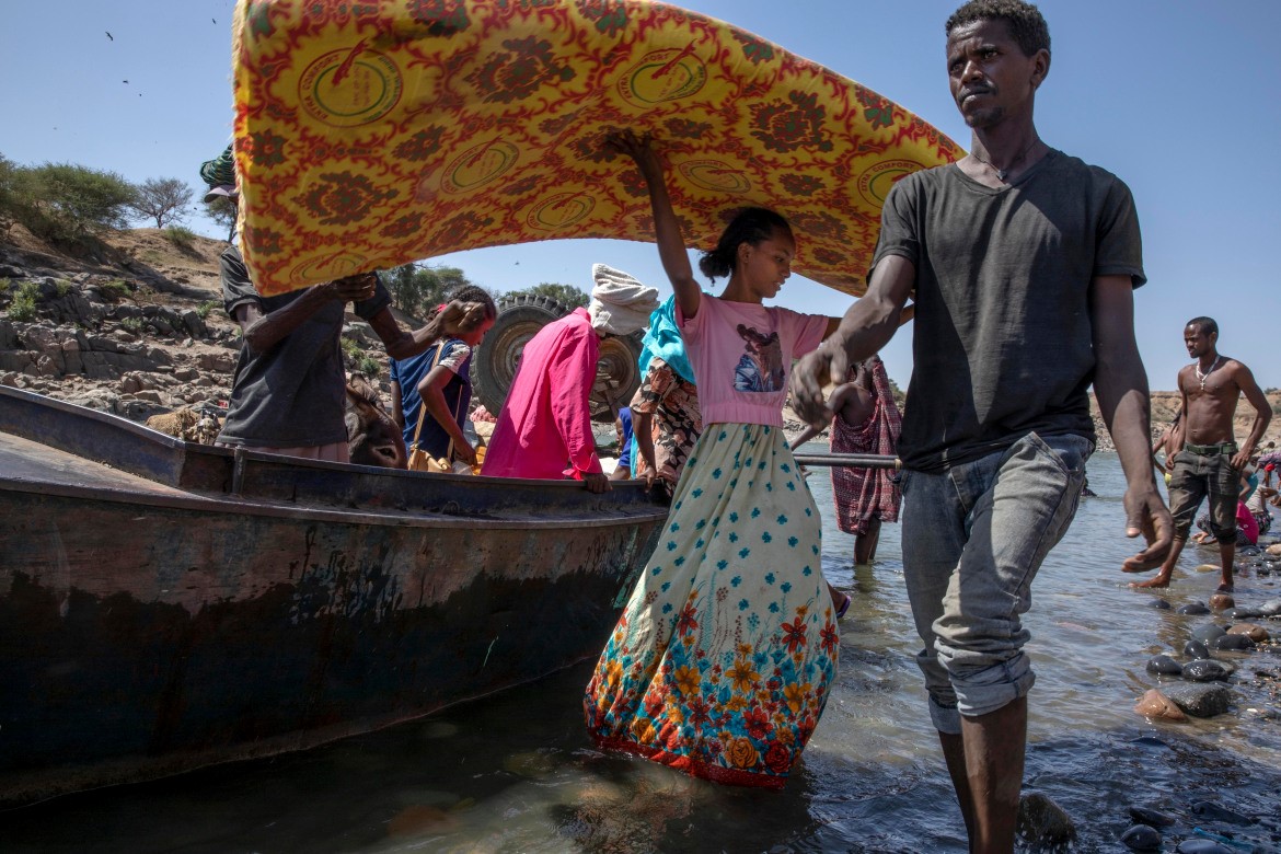 Ethiopia War Thousands Of Tigray Refugees Run To Sudan Pictures